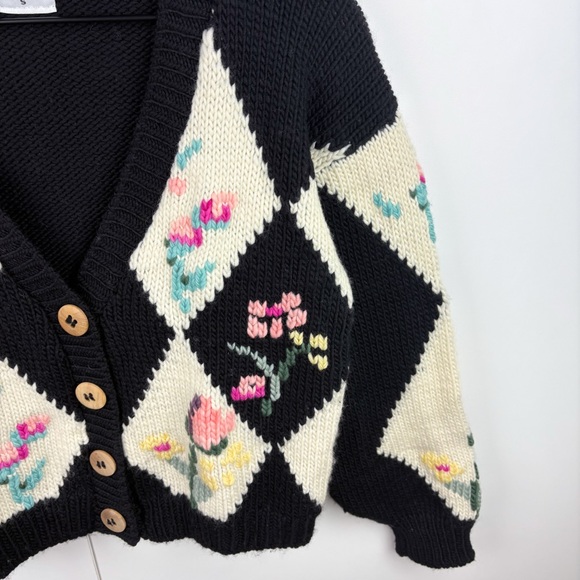 Tach Tampa Wool Cardigan Sweater Embroidered Floral Diamond Granny Knit Small - Picture 5 of 8